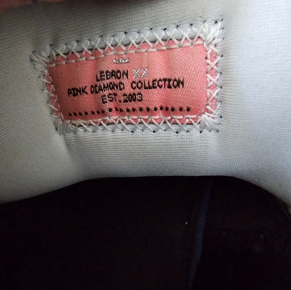 Nike Lebanon Pink Diamond Collection White Sneakers Size 15 - Picture 10 of 12